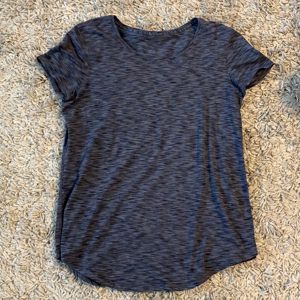Lululemon short-sleeved shirt